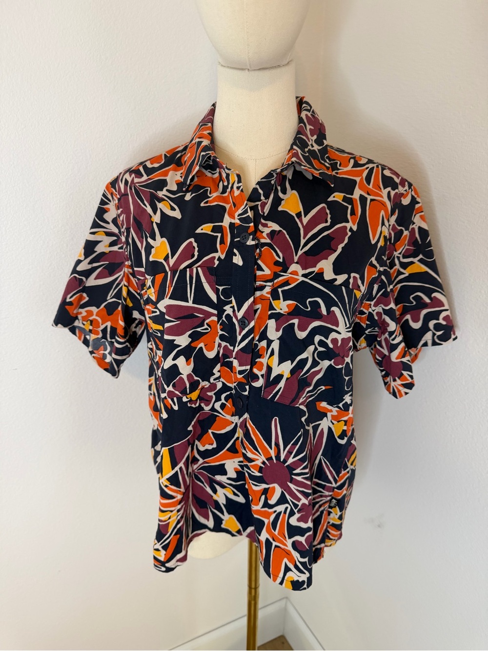 REI Navy Blue Short-Sleeve Floral Half Button-Up Shirt Size Medium‎